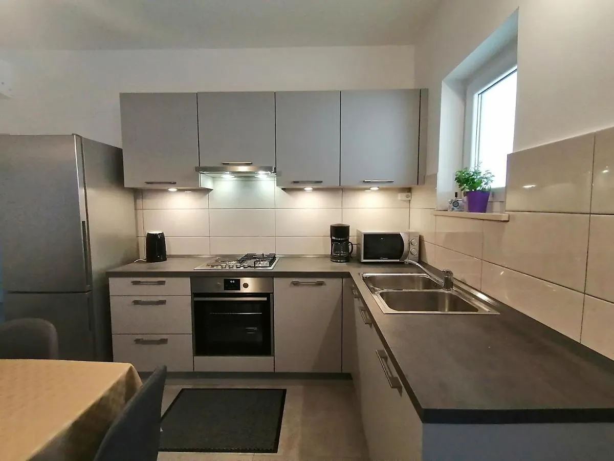 Holiday Apartment Dunja Pula