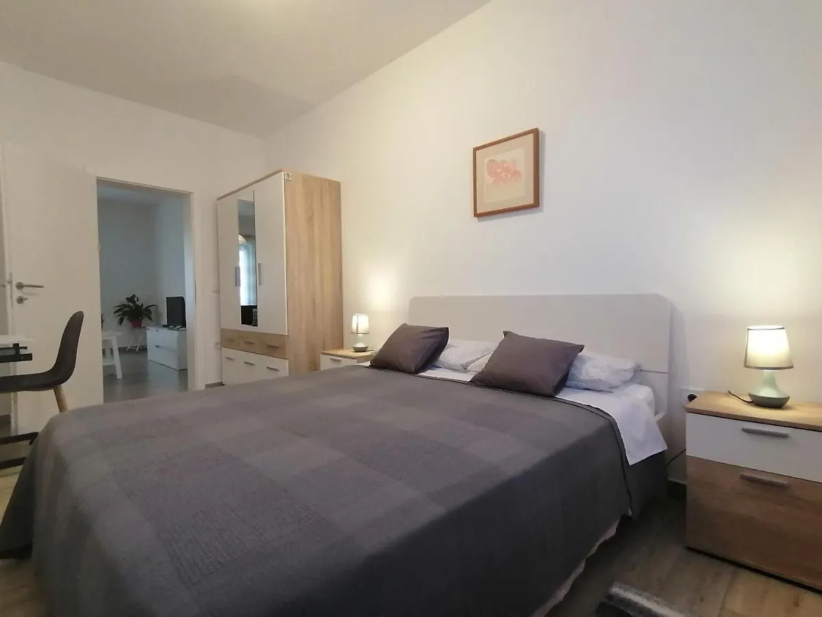Holiday Apartment Dunja Pula Croatia