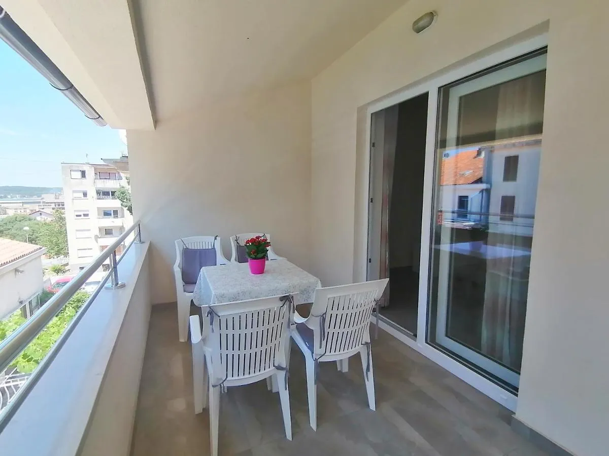 Holiday Apartment Dunja Pula