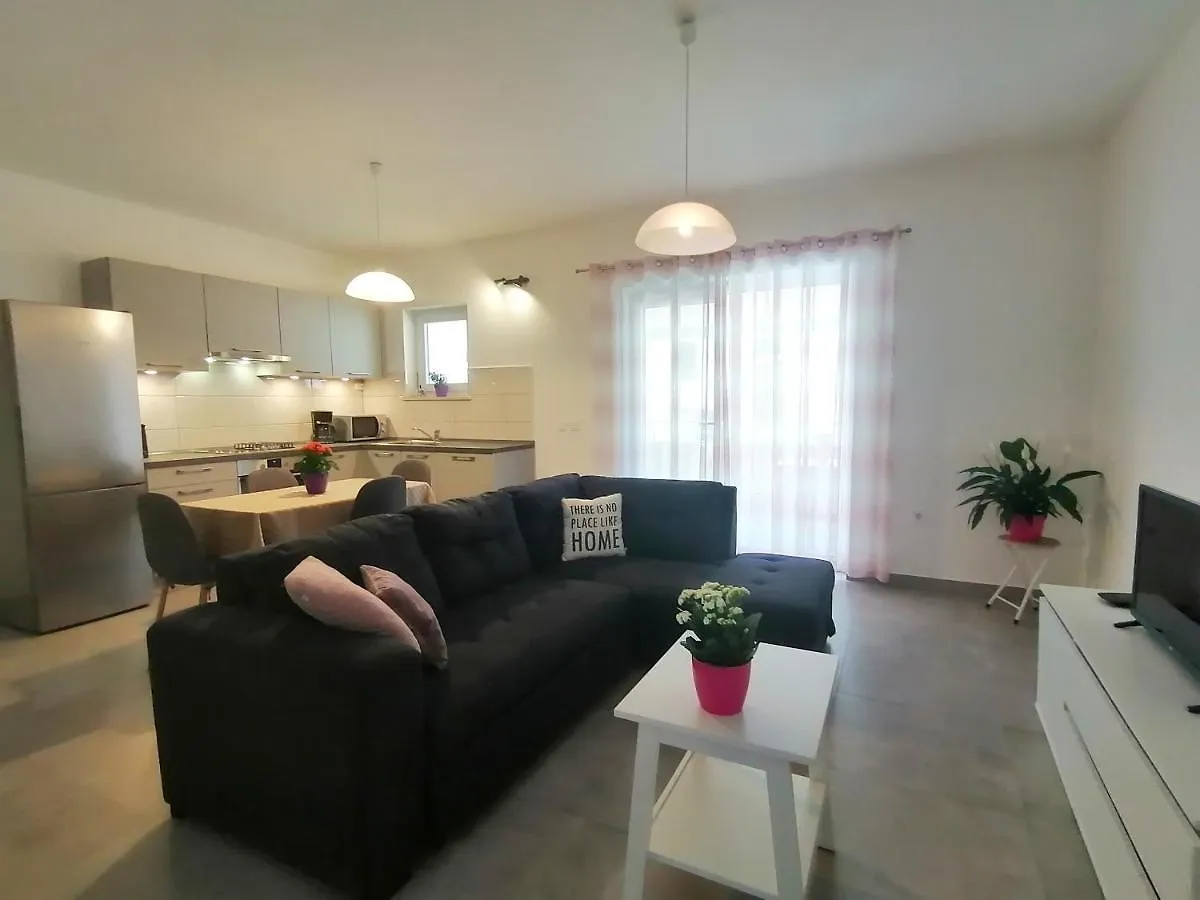 Holiday Apartment Dunja Pula