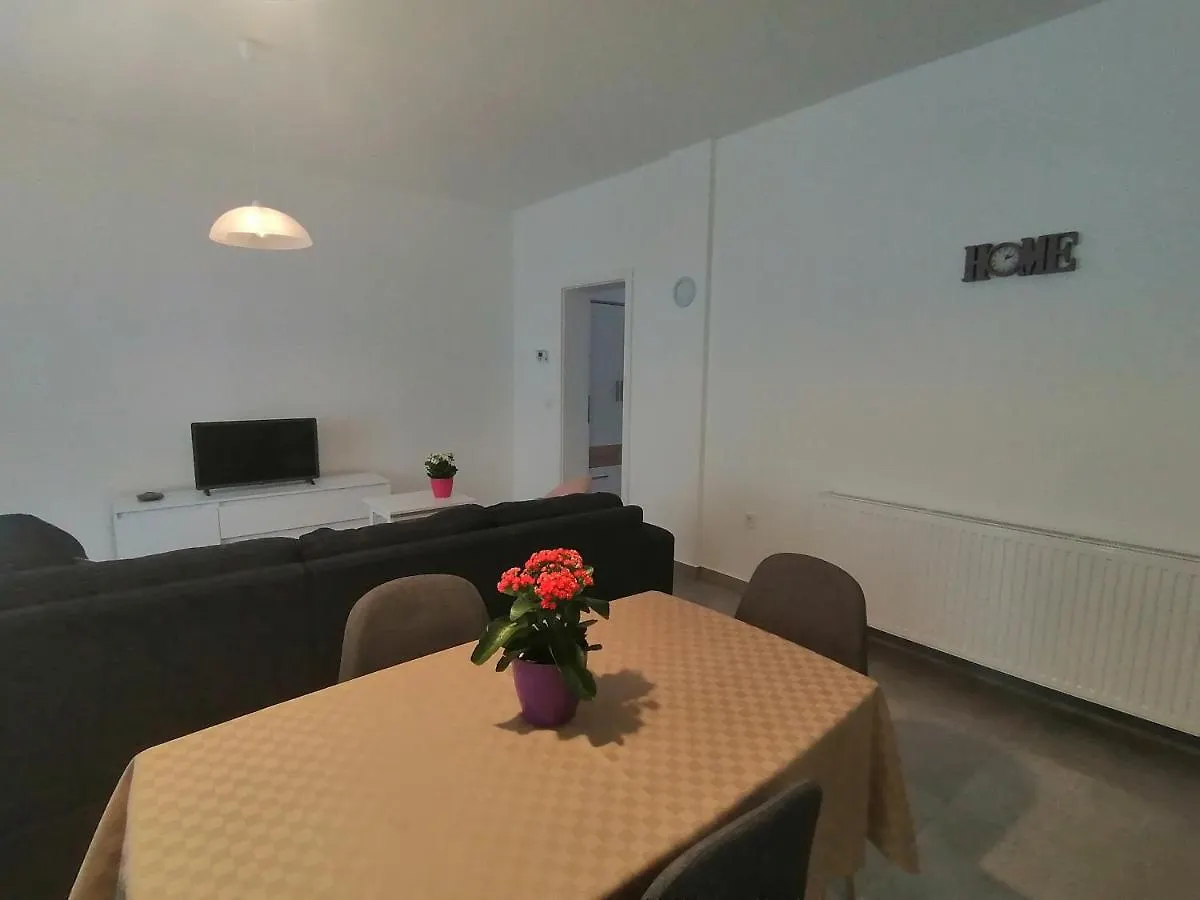 Holiday Apartment Dunja Pula Croatia